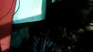 Mees on rahul päraku augu tibu