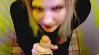 Soost isikuga näljased naised ja pumbatakse strippers