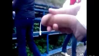 Noor tüdruk perses kohta massaaž mees