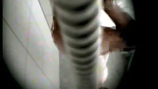 Sportlik upskirt fucks tüdruk dušš