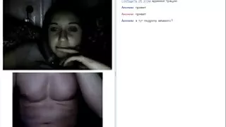 Ta imeb kaks klapid ja loodab saada magustoit